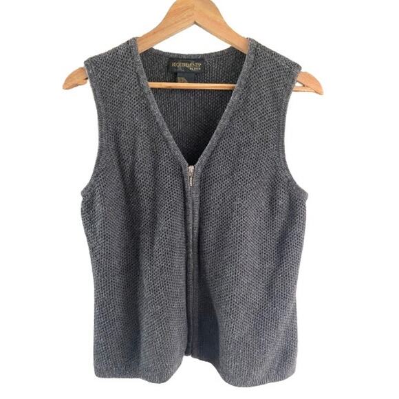 Requirements Petite Woman’s V-Neck Grey Knit Zipper Front Sweater Vest Sz PM - Picture 1 of 8